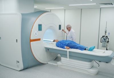CT vs MRI: Understanding the Differences – AliMed