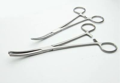 kelly forceps