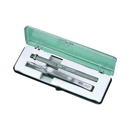Splinter Removal Kit in a green plastic case with tweezers and a magnifying glass, set in a white foam insert.