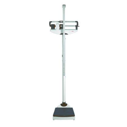 A seca 700 Mechanical Column Scale with a tall vertical rod and a platform base for measuring weight and height.